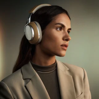 Bowers & Wilkins Px8 Draadloze Over-Ear Koptelefoon Licht Bruin