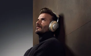 Bowers & Wilkins Px8 Draadloze Over-Ear Koptelefoon Licht Bruin