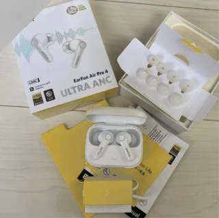 EarFun Air Pro 4 - Draadloze oordopjes - Glossy White