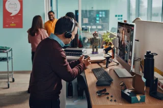 HP Poly Voyager Focus 2 On Ear Bluetooth Headset Zwart