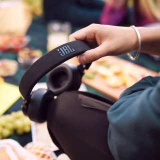JBL Live 670NC Draadloze On-Ear Koptelefoon Zwart