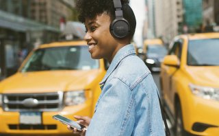 JBL Tune 670NC Draadloze On-Ear Koptelefoon Zwart