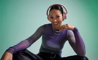 Urbanista Valencia Draadloze Over-ear Koptelefoon Roze