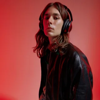 Urbanista Valencia Draadloze Over-Ear Koptelefoon Zwart