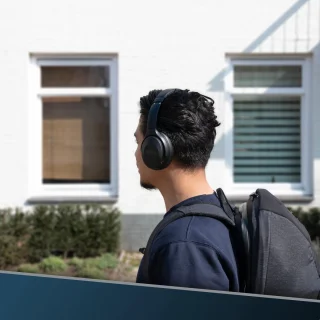 Wuff Draadloze Over-ear Koptelefoon Zwart