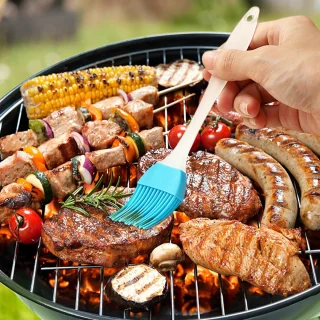 Gietijzeren Sauspot met Basting Borstel Set