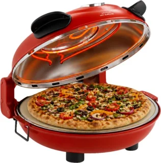 Snel pizza bakken op een keramische steen