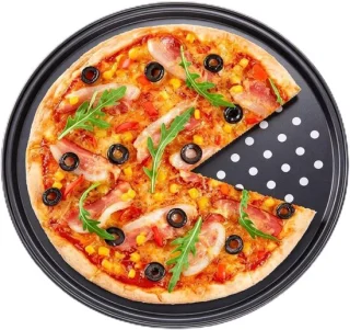 Perforated Pizza Plate van carbonstaal (24,5 cm)