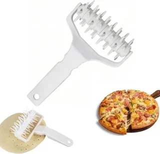 Pizza deeg docker roller met plastic deegprikker
