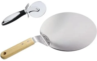 Pizzaschop met houten handvat