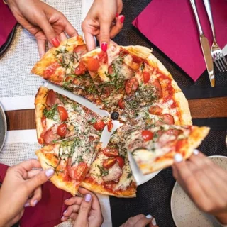 Set van 4 roestvrijstalen pizzavormen 26 cm
