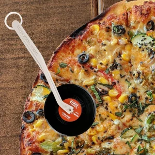 Vintage Vinyl Record Pizzasnijder - Keukenaccessoire