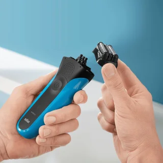 Wat vinden we goed aan de Braun Series 3 310s scheerapparaat blauw