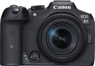 Canon EOS R7 met RF-S 18-150mm S STM lens