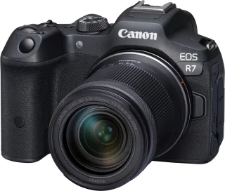 Canon EOS R7 met RF-S 18-150mm S STM lens
