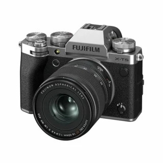 Fujifilm X-T5 + XF16-50mm Silver