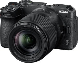 Nikon Z30 systeemcamera met NIKKOR Z 18-140mm lens
