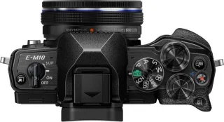 Olympus OM-D E-M10 Mark IV + 14-42mm lens zwart