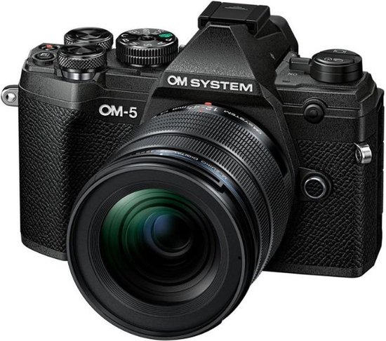 OM SYSTEM OM-5 + 12-40mm lens zwart review