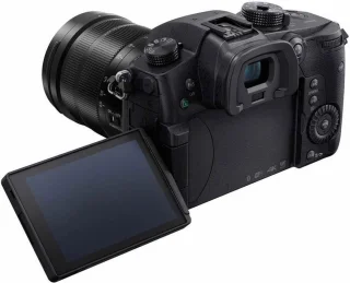 Panasonic DMC GH5 Body + 12-60mm Zwart