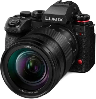 Panasonic LUMIX DC-S1II + LUMIX S 24-105mm lens