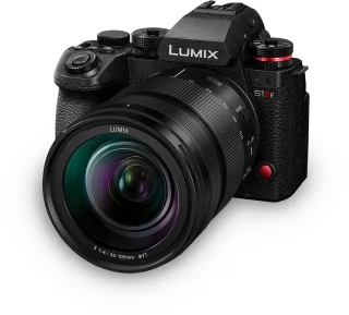 Panasonic LUMIX DC-S1IIE + 24-105mm f/4.0