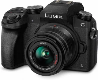 Panasonic Lumix DMC-G7 + 14-42mm Lens Zwart