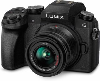 Panasonic Lumix DMC-G7 + 14-42mm Lens Zwart