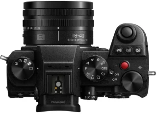 Panasonic LUMIX S5D + S 18-40mm lens Black