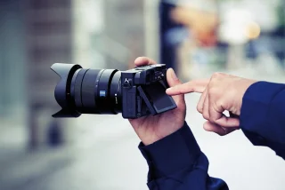 Sony A6400 + 18-135mm Zwart