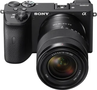 Sony A6600 camera + E 18-135mm lens