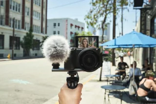 Sony A6600 camera + E 18-135mm lens