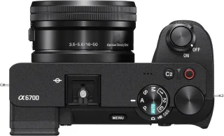 Sony A6700 + 16-50mm E-mount lens Zwart