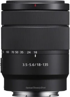 Sony A6700 + 18-135mm E-mount lens zwart