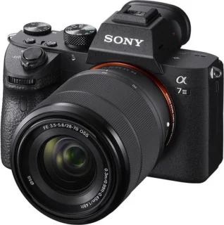 Sony A7 III Body + 28-70mm Zwart