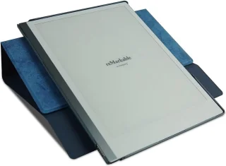 reMarkable 2 met Staedtler Pen en Blauwe Draaibare Hoes