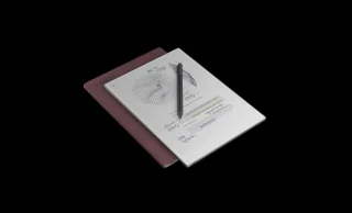 reMarkable Paper Pro met Marker Plus en Burgund Book Folio Hoes