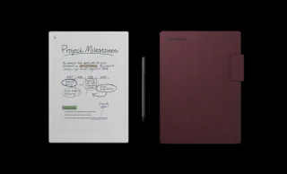 reMarkable Paper Pro met Marker Plus en Burgund Book Folio Hoes