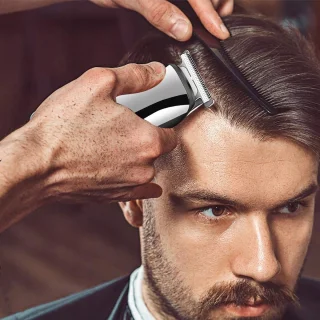 6-in-1 multifunctionele tondeuse - Haartrimmer - Trimmer van volledig formaat - LED-display - IPX6 waterdicht - Batterijniveau-indicator - Inclusief meerdere koppen