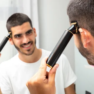 InnovaGoods Hipster Barber scheervorm en oplaadbare tondeuse set